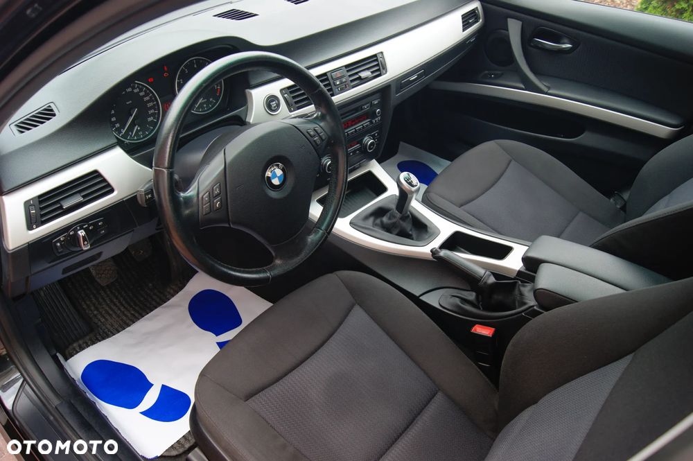 BMW Seria 3 320i Edition Sport - 15