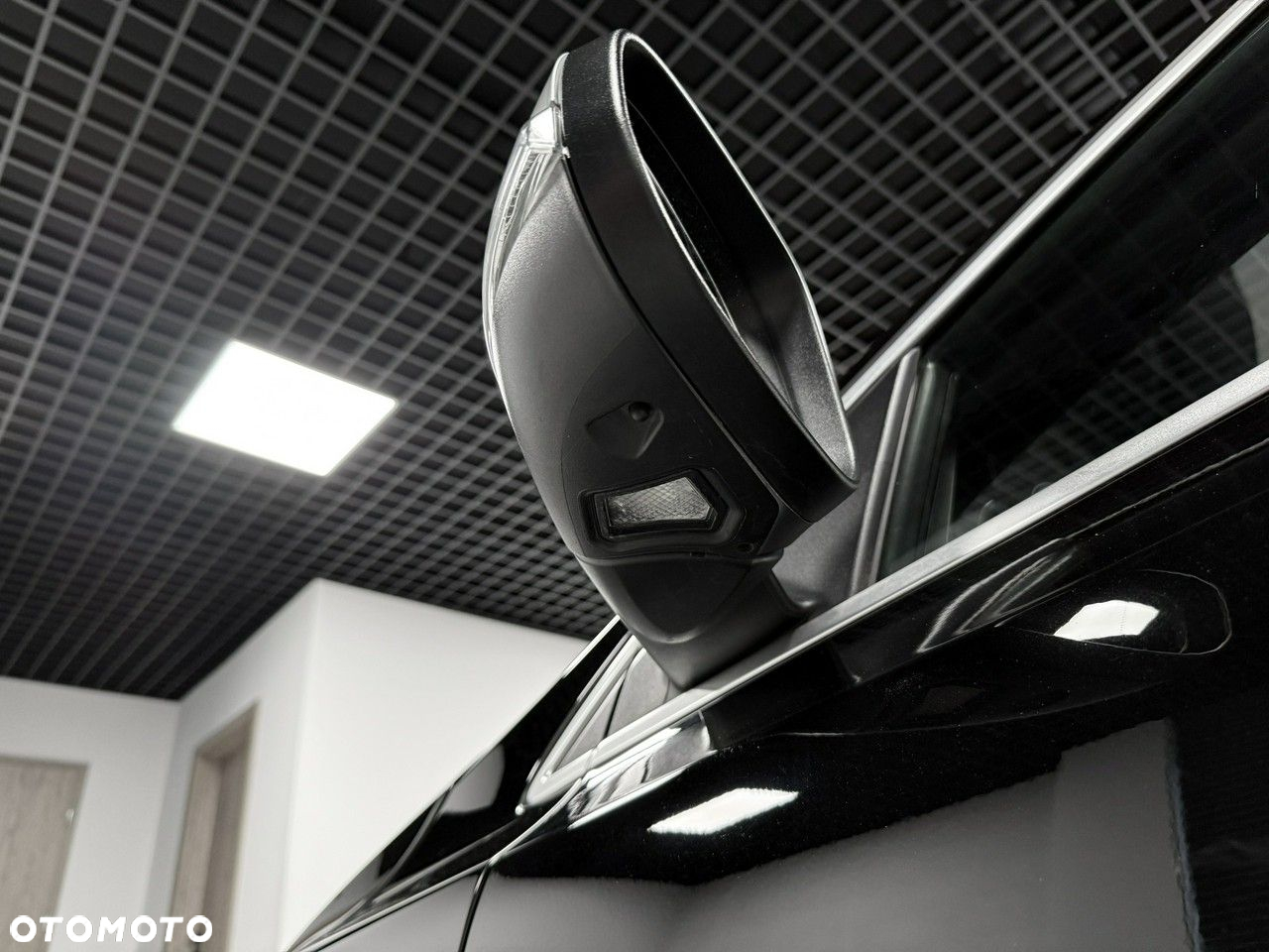Volvo V40 D3 Drive-E SCR R-Design Momentum - 15
