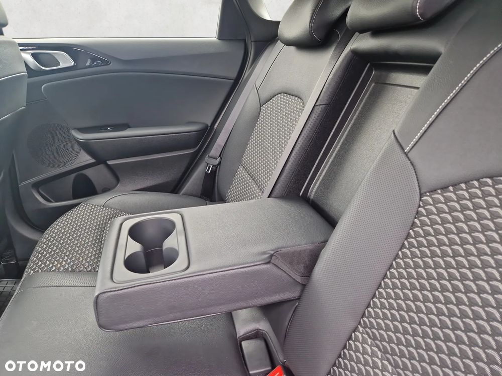 Kia Ceed 1.5 T-GDI Tribute - 15