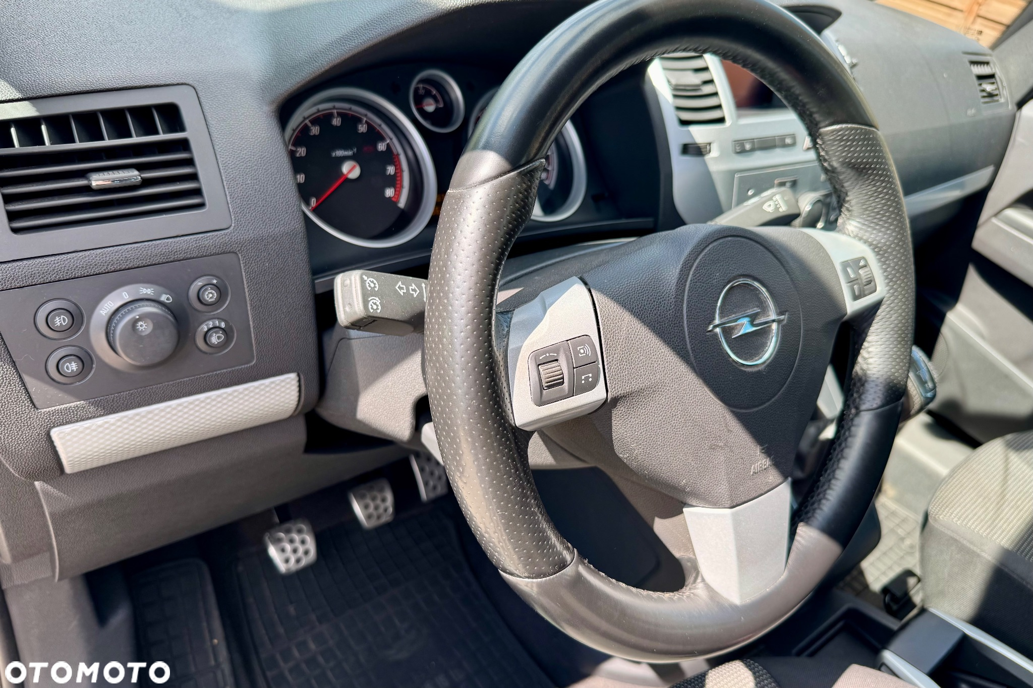 Opel Zafira - 26