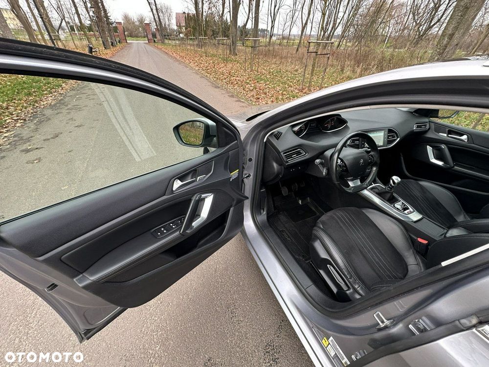 Peugeot 308 - 16
