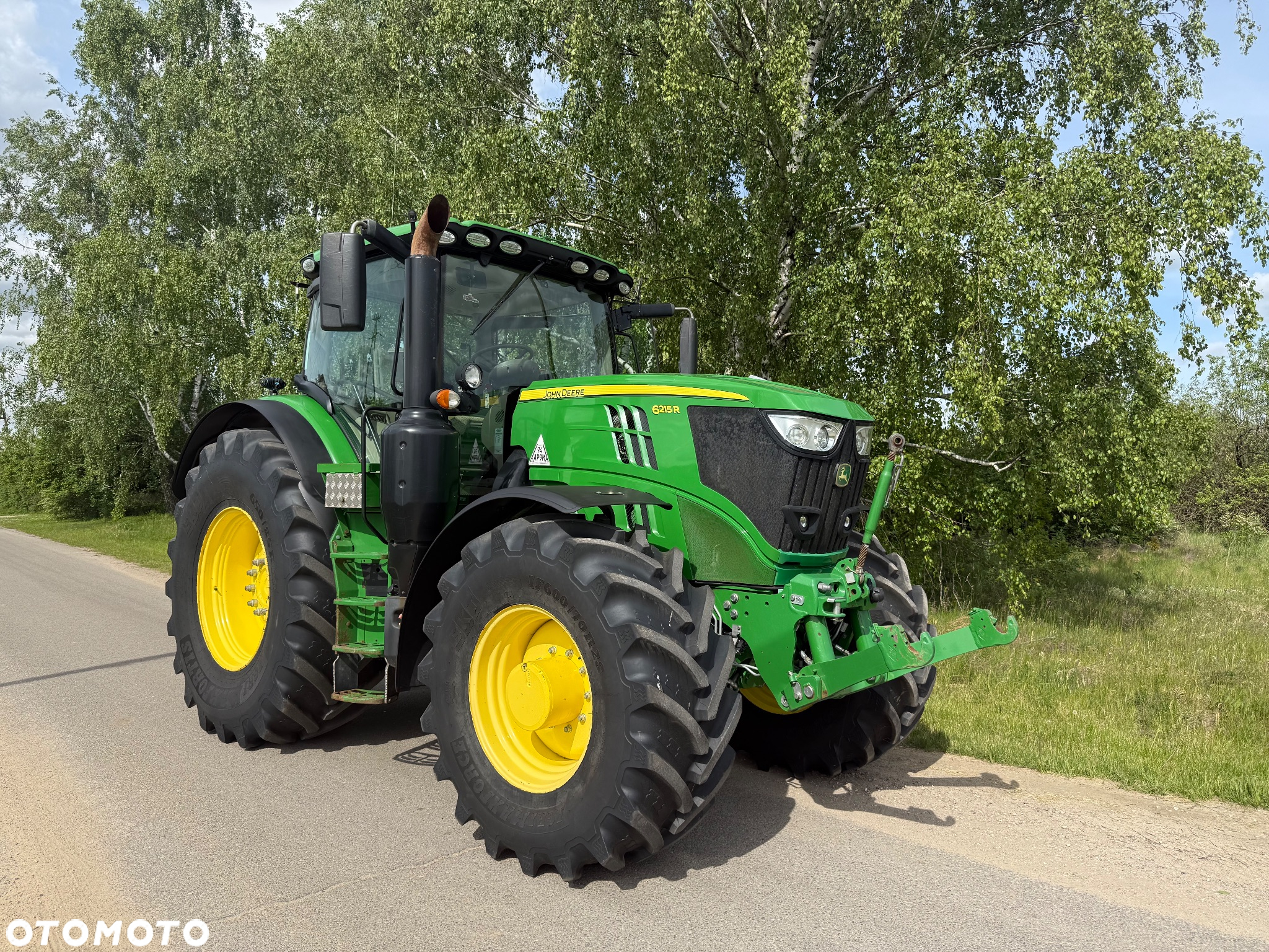 John Deere 6215R - 7