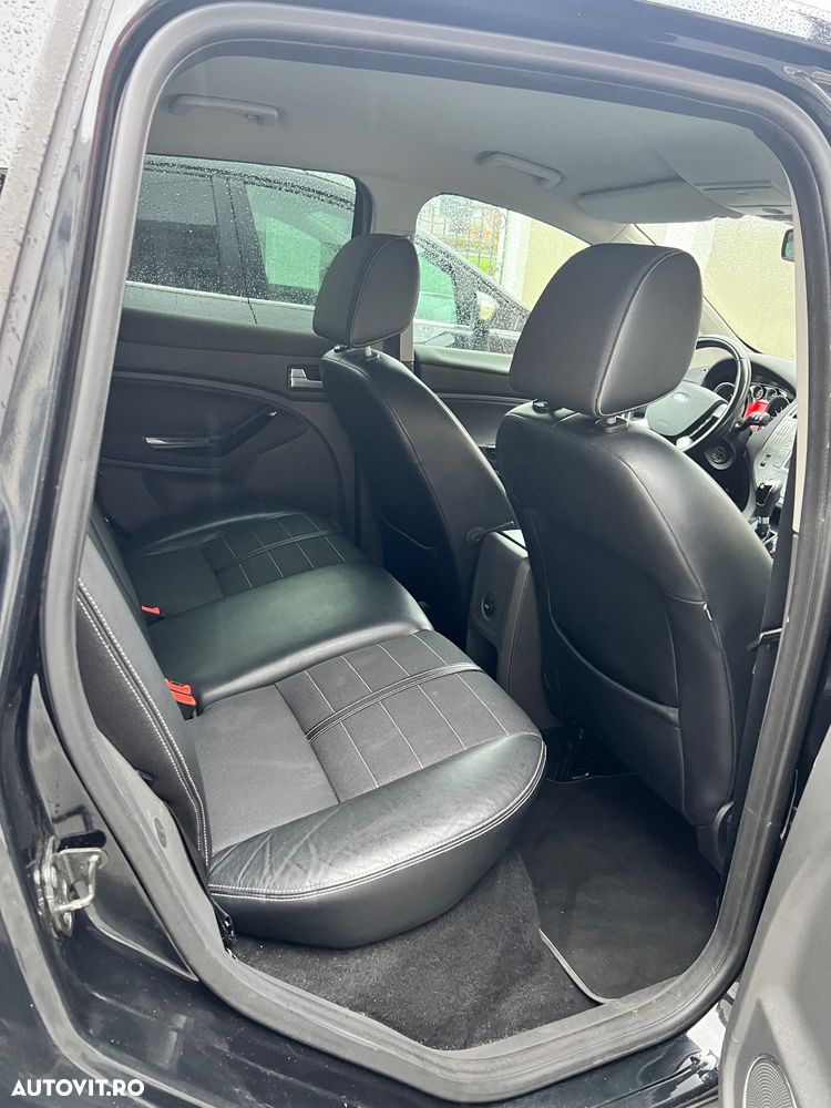 Ford Kuga 2.0 TDCi 4WD Powershift Titanium - 10