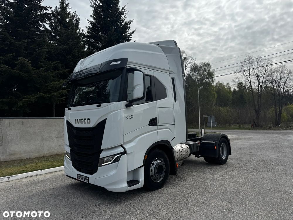 Iveco S-Way 460