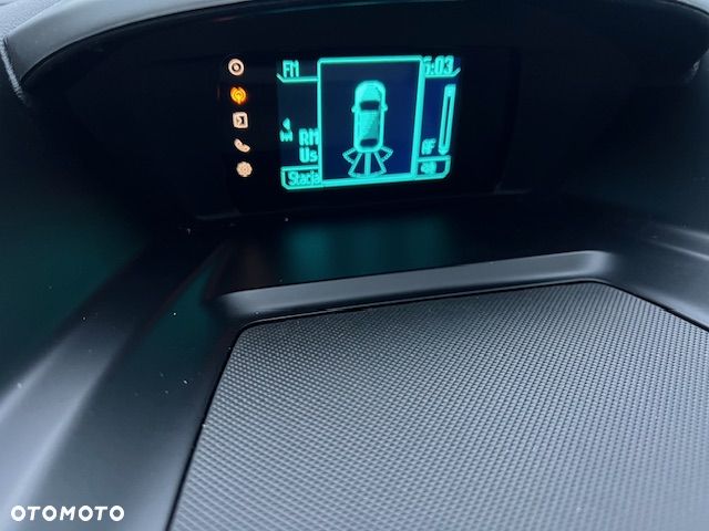 Ford Kuga 1.5 EcoBoost 2x4 Titanium - 26