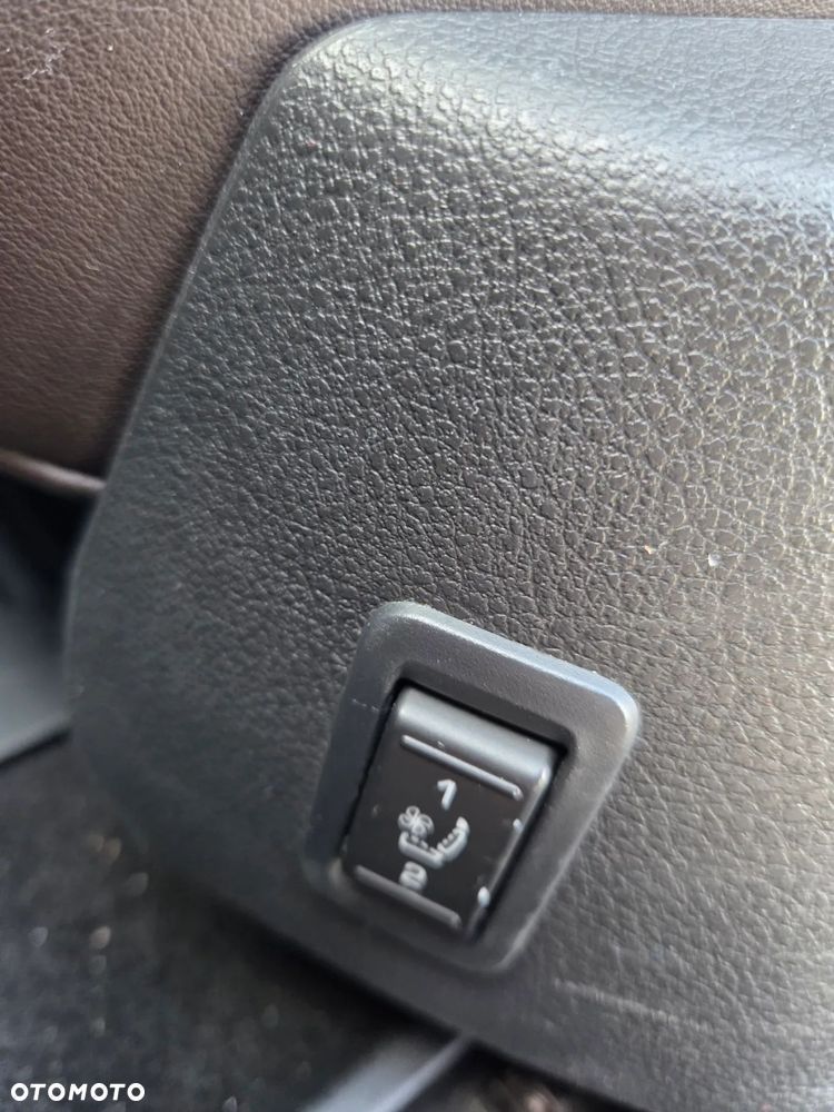 Skoda Superb Combi 3.6 V6 4x4 DSG L&K - 32