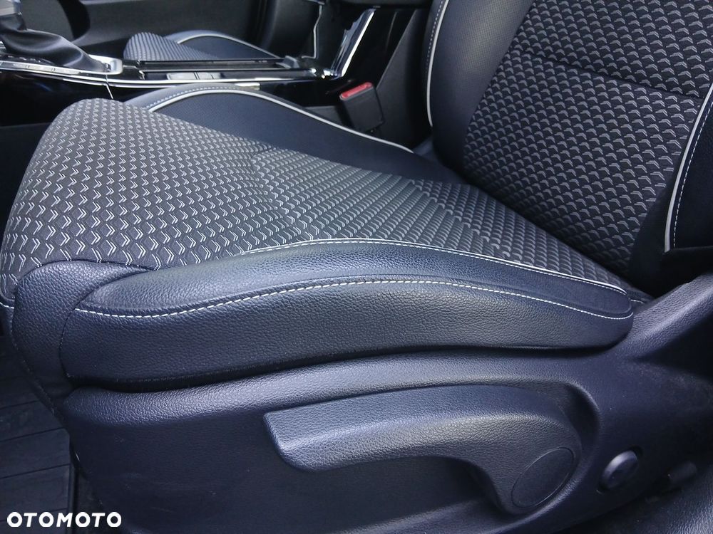 Kia Ceed 1.5 T-GDI Tribute DCT - 28