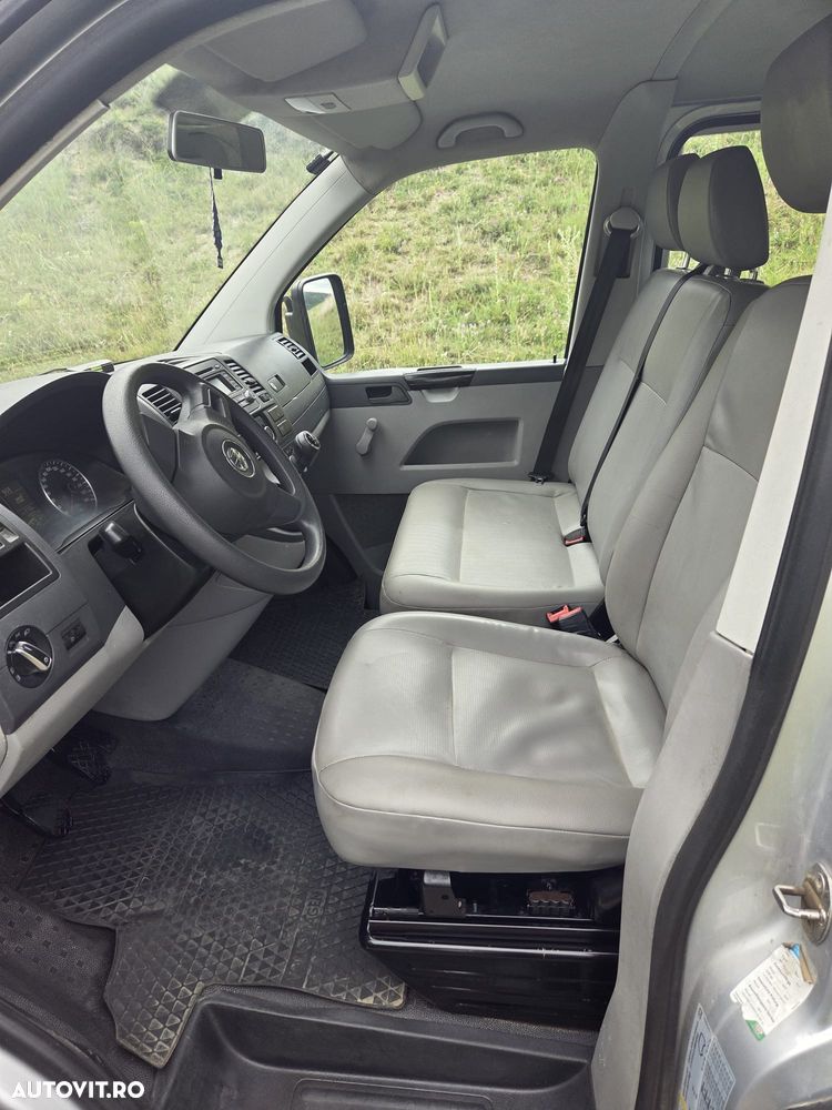 Volkswagen Transporter - 12