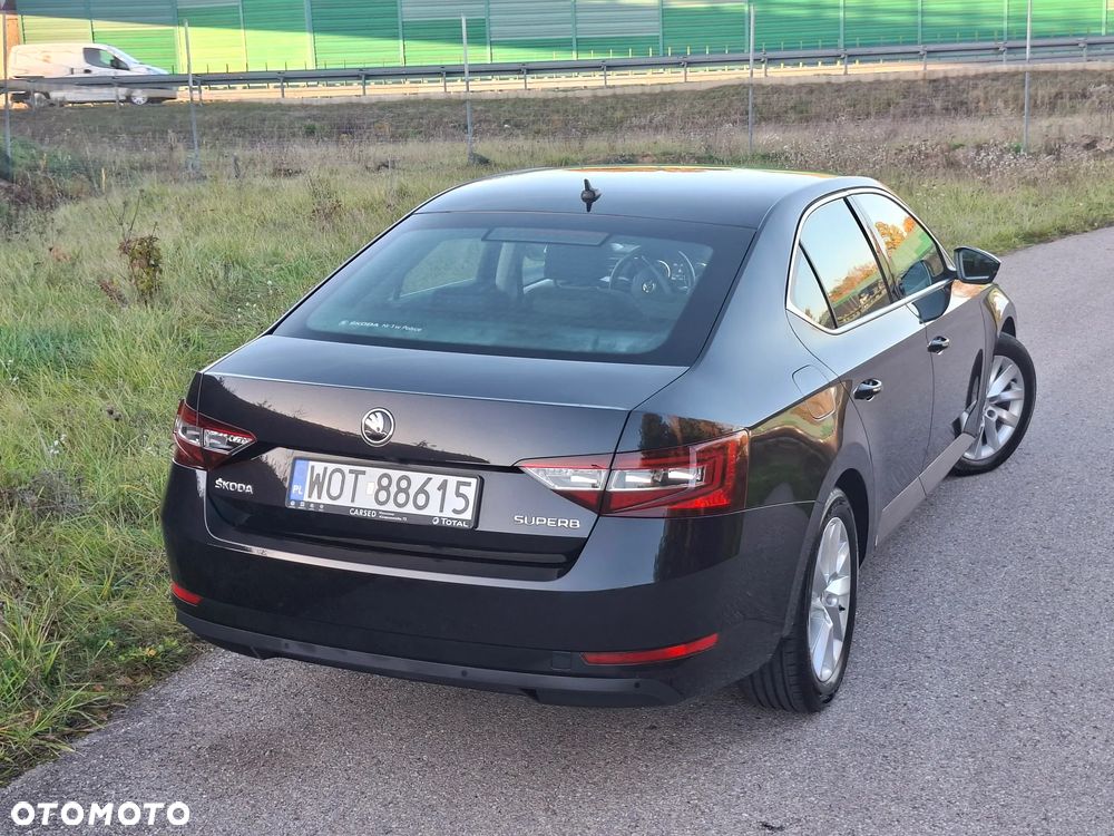 Skoda Superb 2.0 TDI SCR Ambition DSG - 15