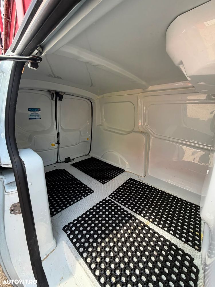 Ford TRANSIT CONNECT - 9