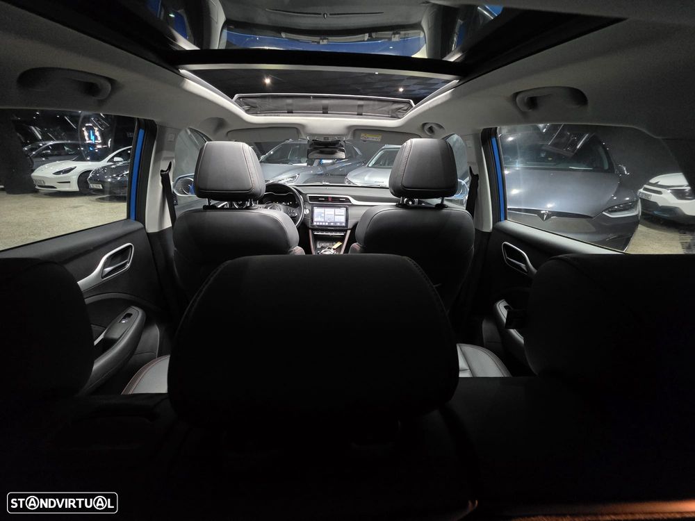 MG ZS EV 72.6 kWh Luxury OBC 11 kW - 25