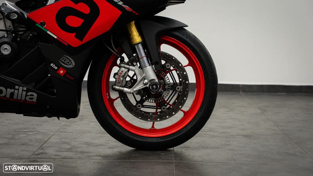 Aprilia RS V4 RR - 8