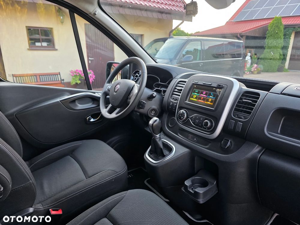Renault Trafic - 16