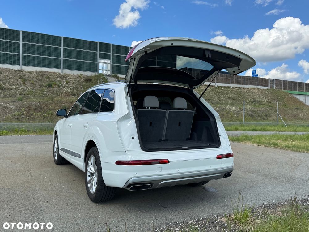 Audi Q7 - 12