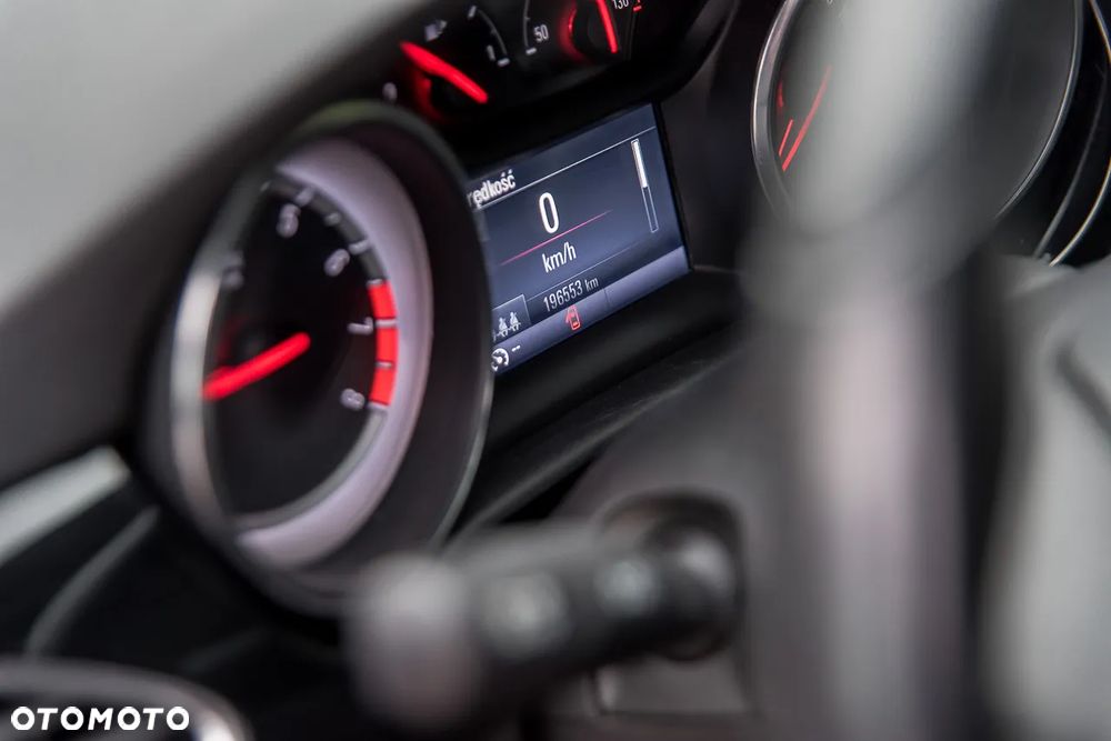 Opel Astra 1.4 Turbo Dynamic - 19