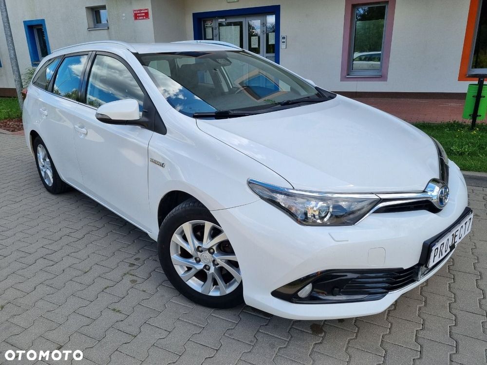 Toyota Auris 1.8 HSD Prestige NAVI - 30