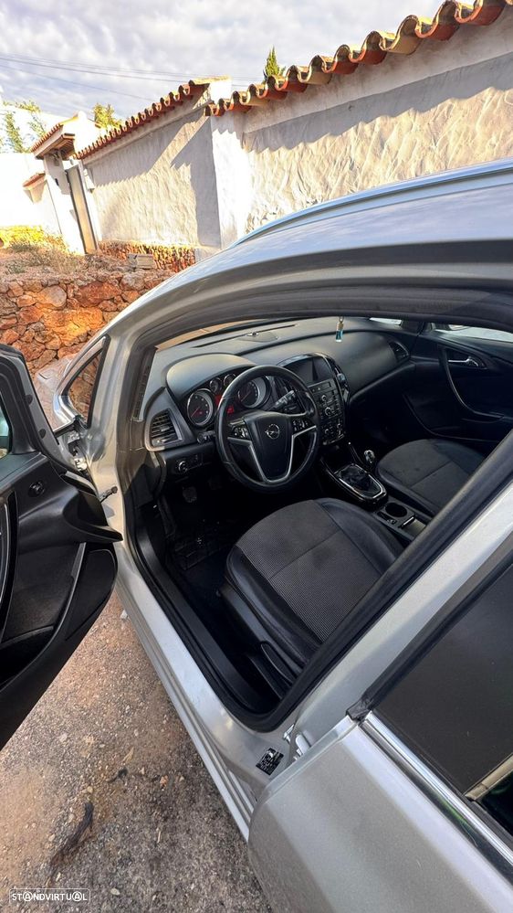 Opel Astra Sports Tourer - 4
