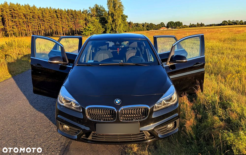 BMW Seria 2 218d - 5