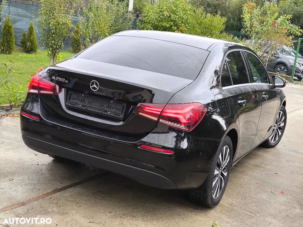 Mercedes-Benz A 250 e 8G-DCT Edition 2020 - 5