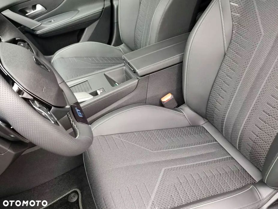 Peugeot 308 1.2 mHEV GT S&S e-DCS6 - 6