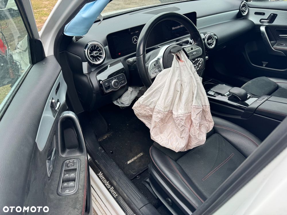 Mercedes-Benz Klasa A 250 Sport 7G-DCT - 18