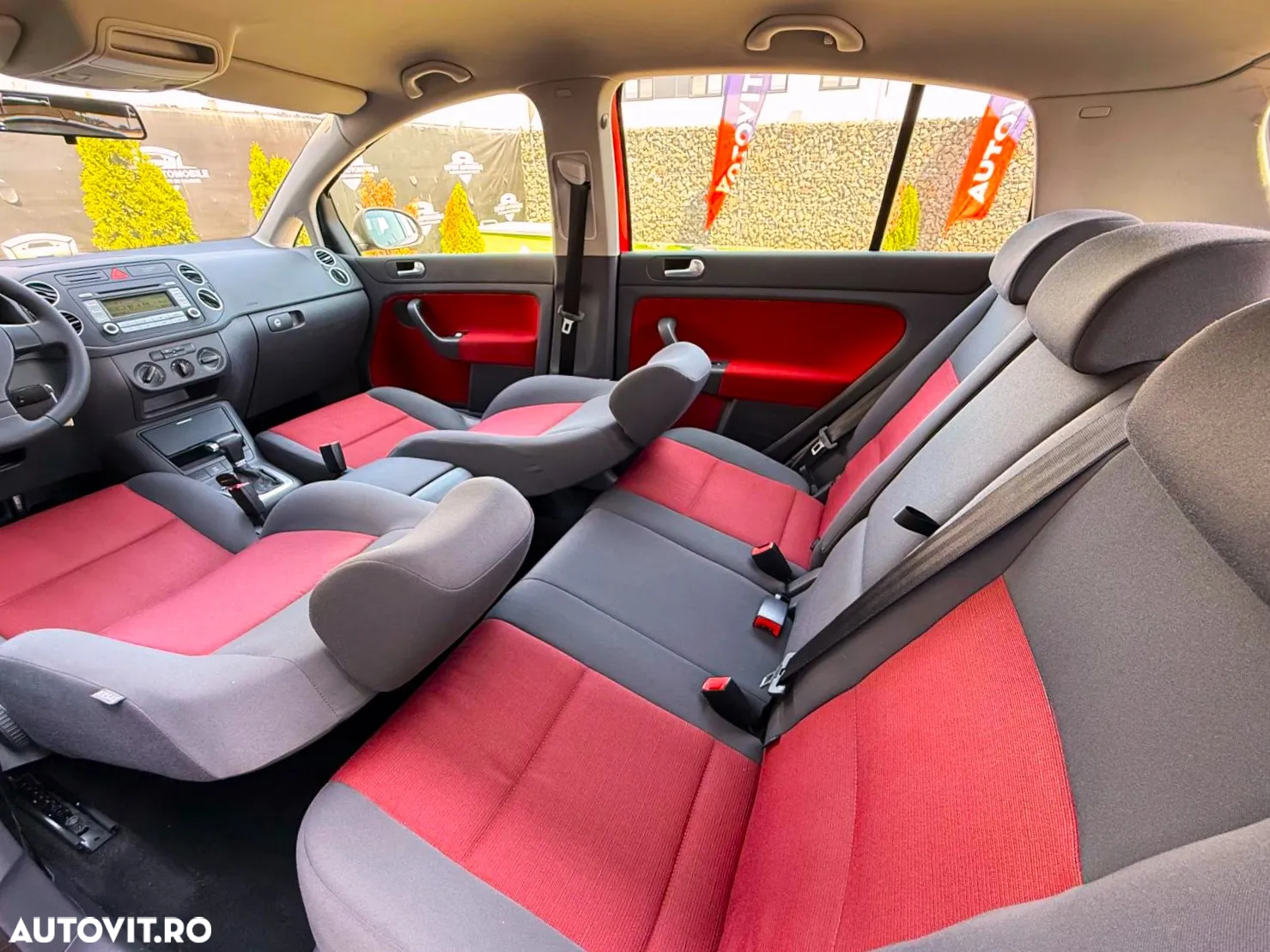 Volkswagen Golf Plus 1.9 TDI DPF DSG Edition - 25