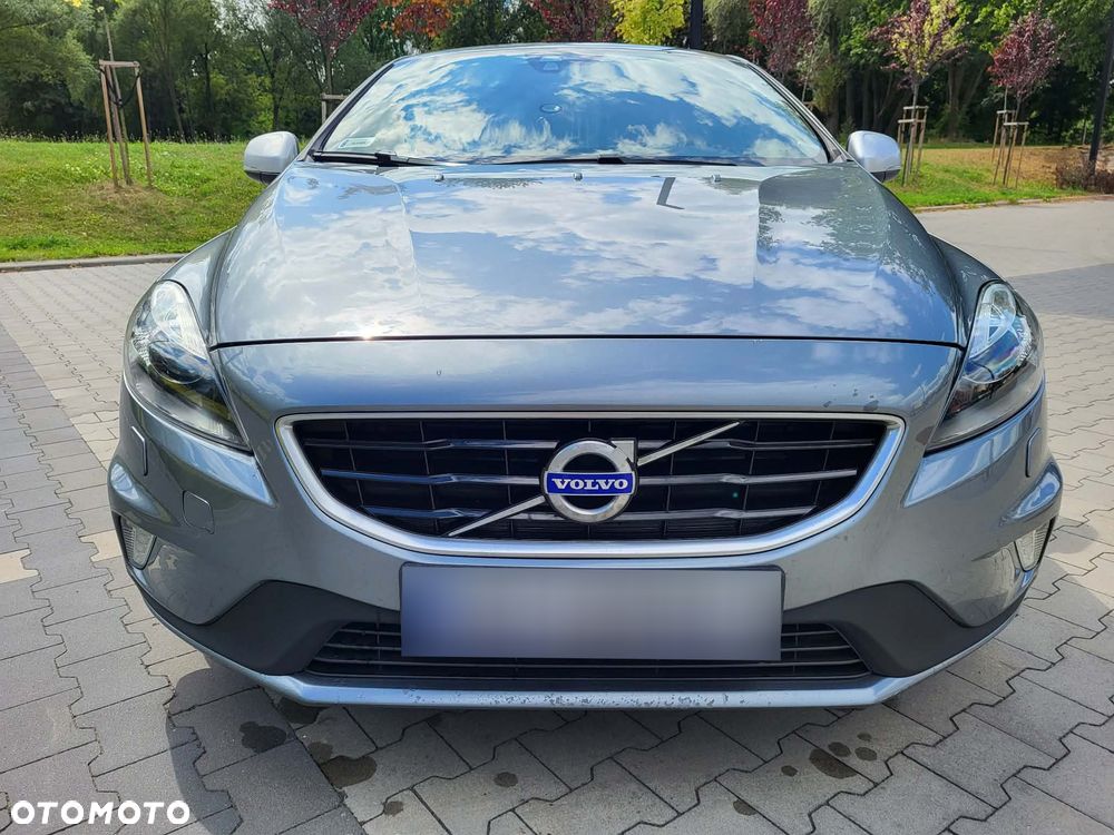 Volvo V40 D2 Drive-E R-Design Momentum - 3