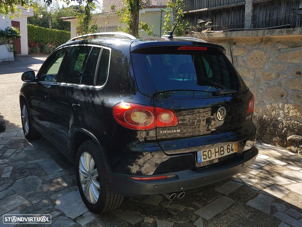 VW Tiguan 2.0 TDi Sport 4Motion - 1