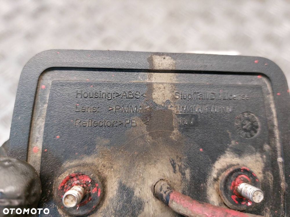 LAMPA LEWY TYŁ + PRAWY TYŁ MERCEDES-BENZ T1 KACZKA UNIWERSALNE - 2