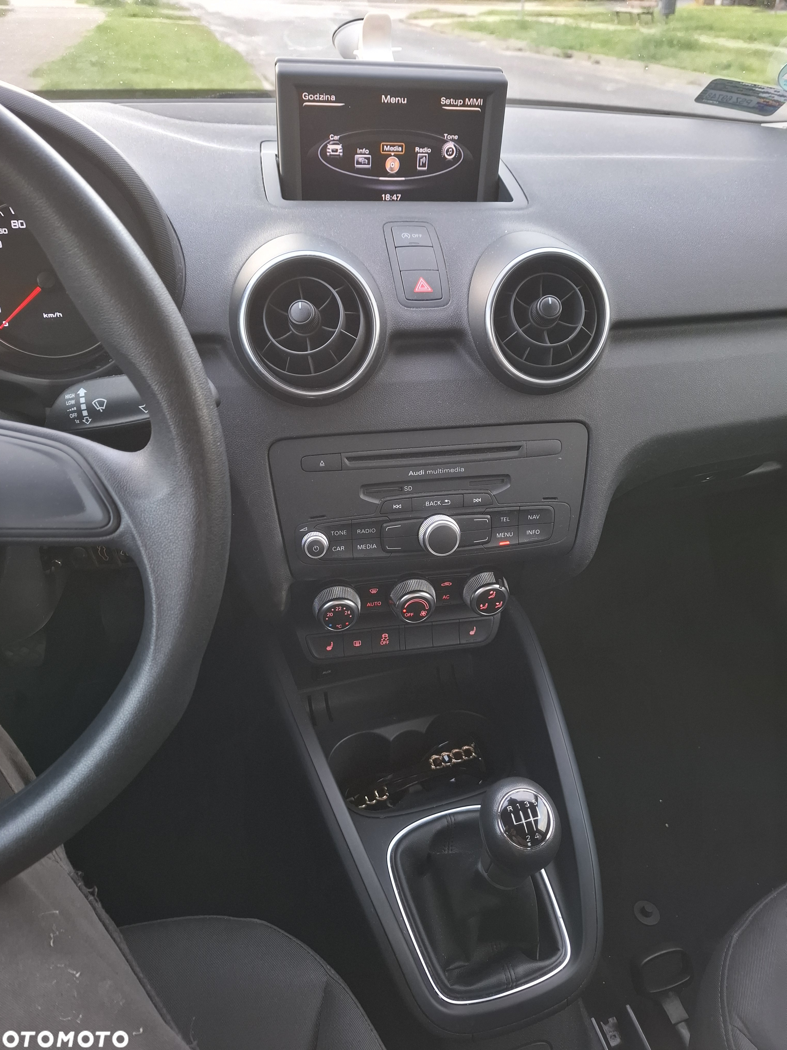 Audi A1 1.6 TDI Attraction - 13