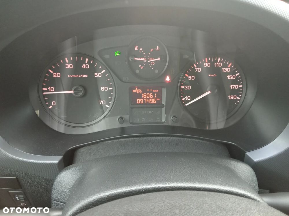 Peugeot Partner - 11