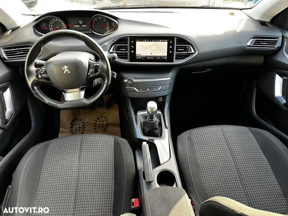 Peugeot 308 - 3