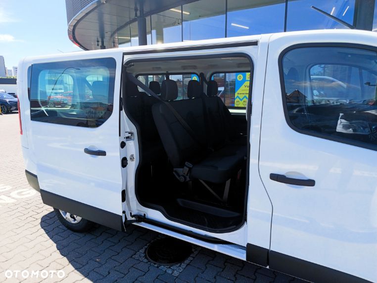 Renault Trafic Grand 2.0 dCi - 12