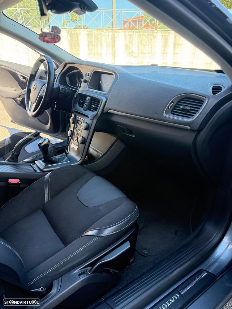 Volvo V40 D2 Kinetic - 14
