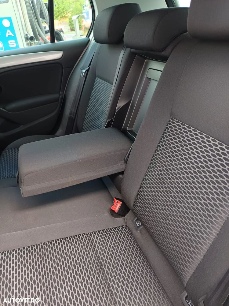 Volkswagen Golf - 11