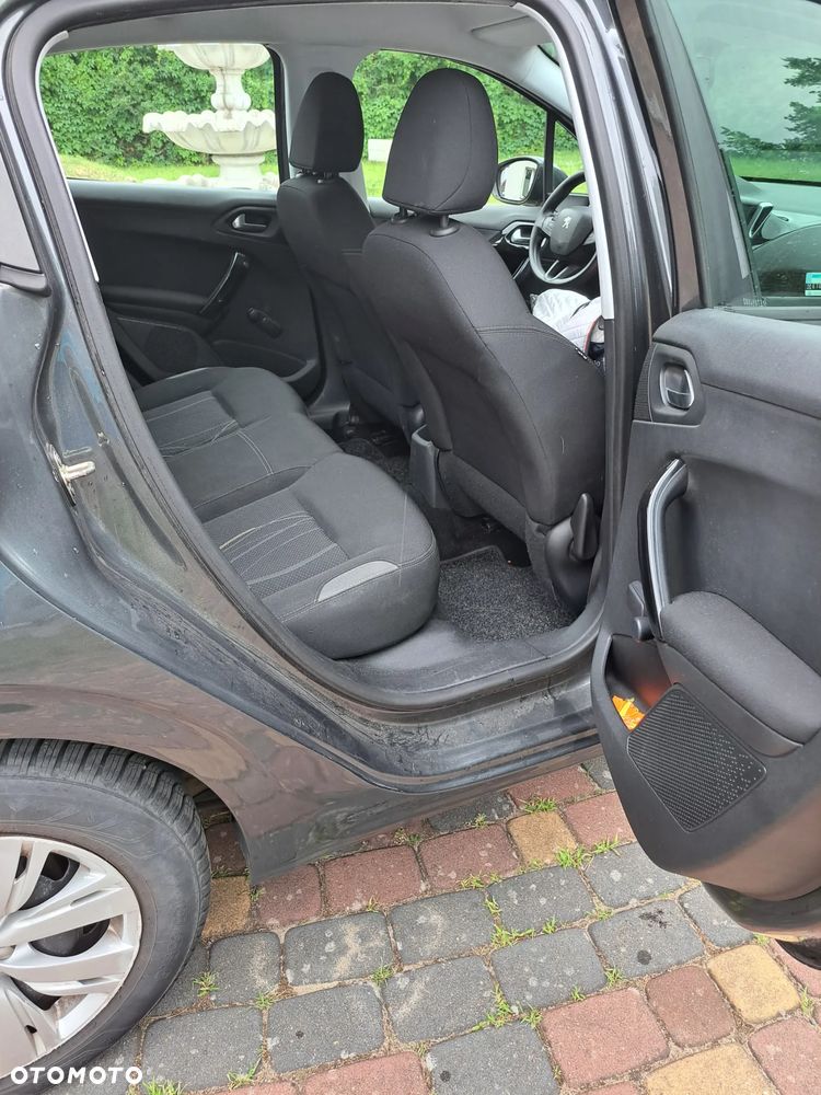 Peugeot 208 1.4 VTi Allure - 18