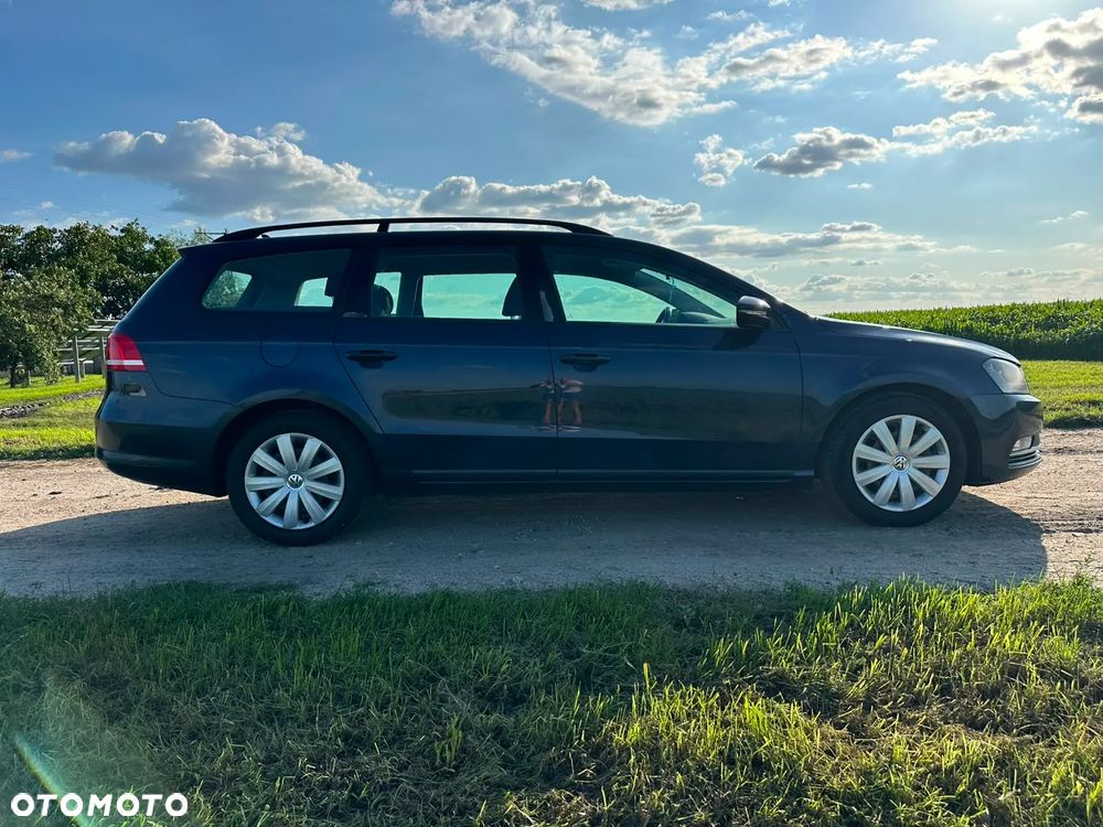 Volkswagen Passat - 8