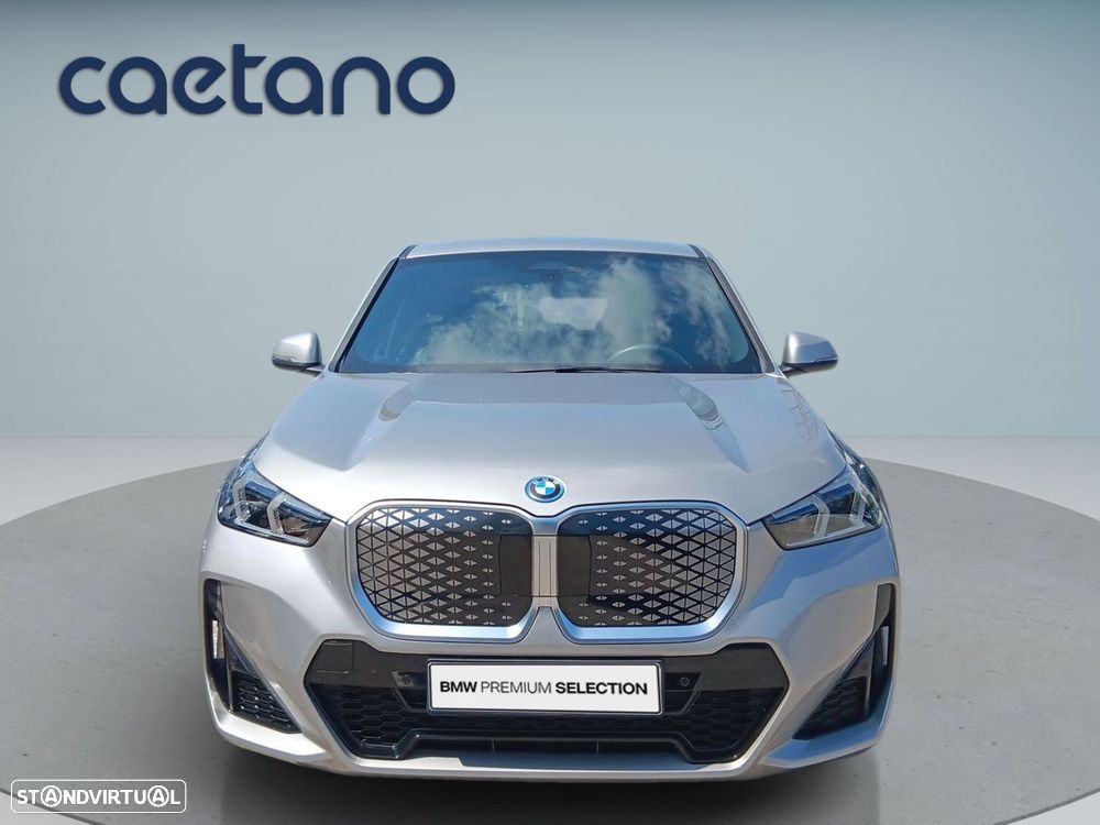 BMW iX1 eDrive20 Pack Desportivo M - 2