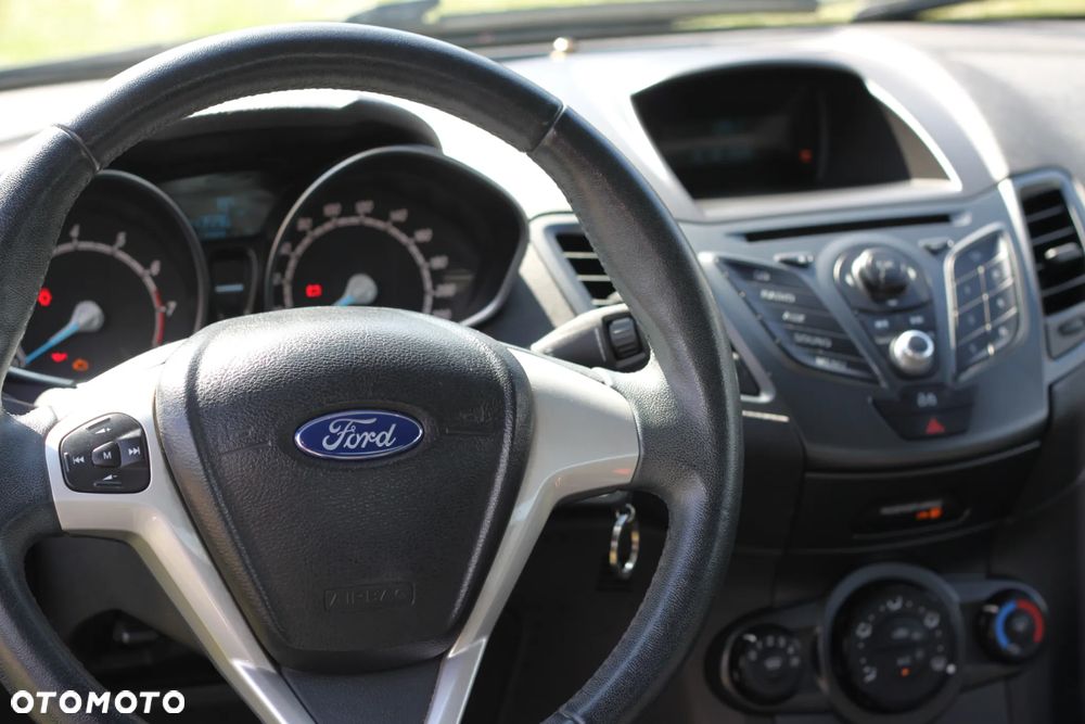Ford Fiesta - 12