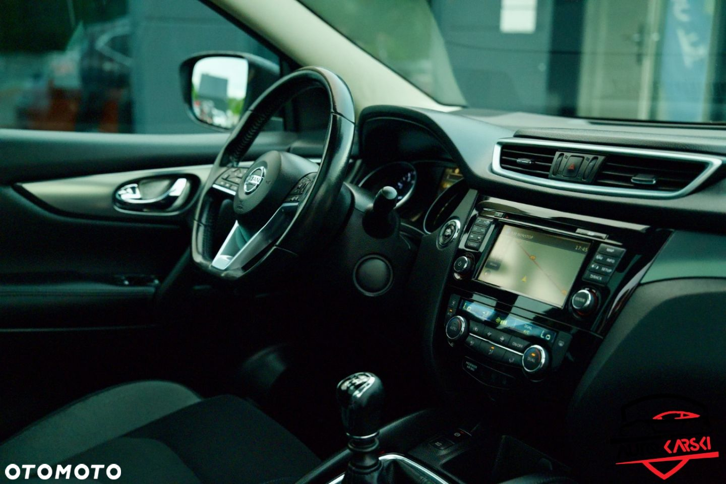 Nissan Qashqai - 25
