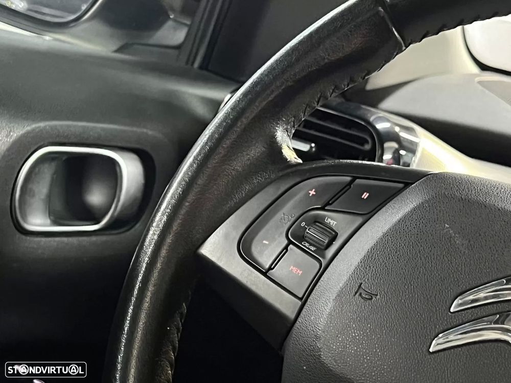 Citroën C4 Cactus 1.5 BlueHDi Shine Pack - 30