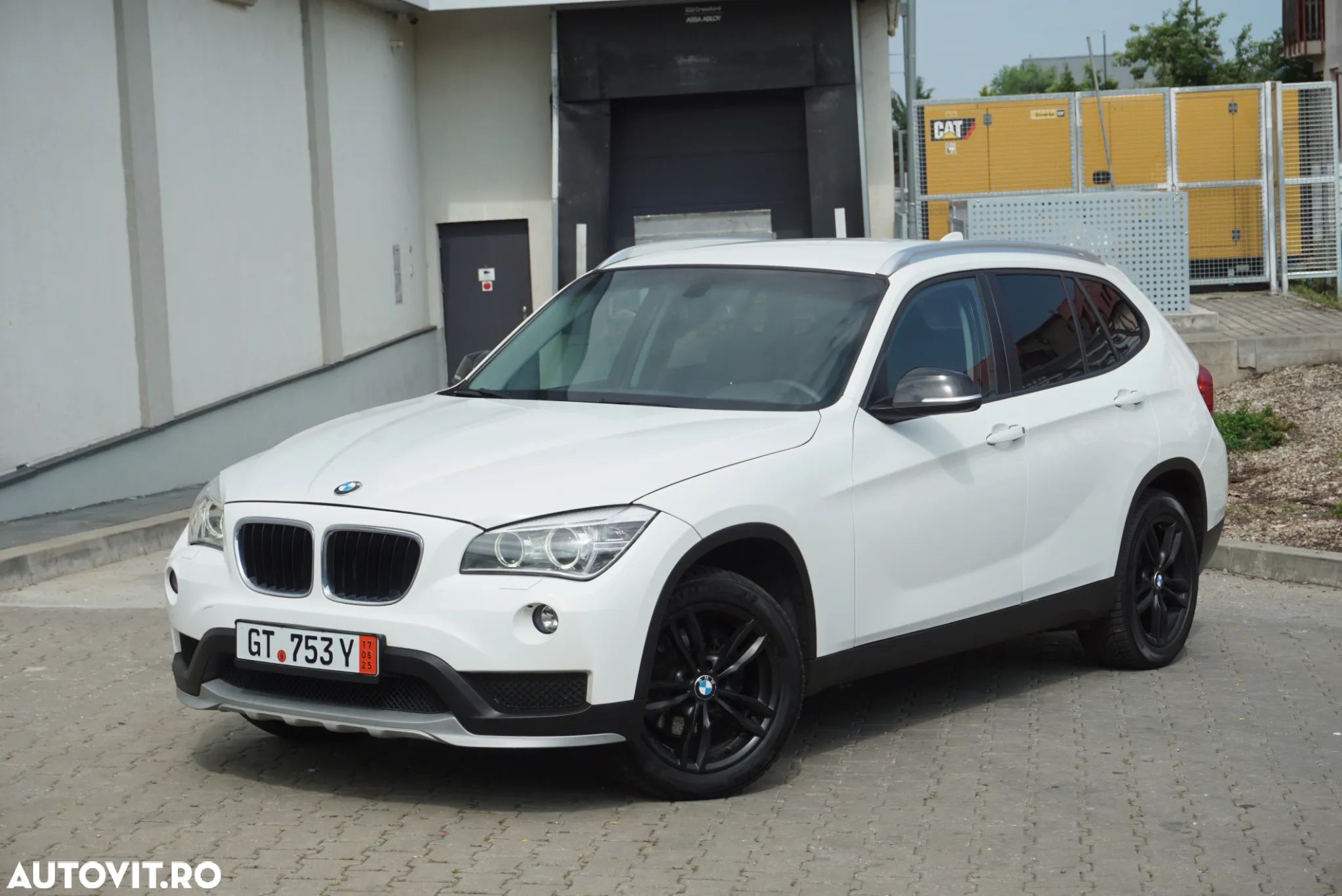 BMW X1 xDrive18d Aut. Sport Line - 1