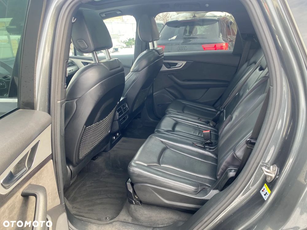 Audi Q7 - 8