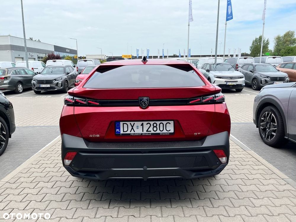 Peugeot 408 - 8