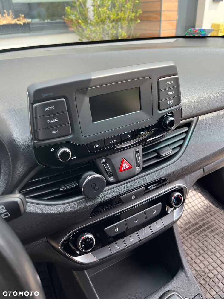 Hyundai i30 1.4 Classic + - 9