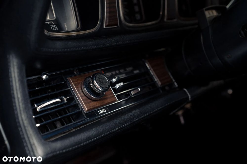 Lincoln Continental - 21