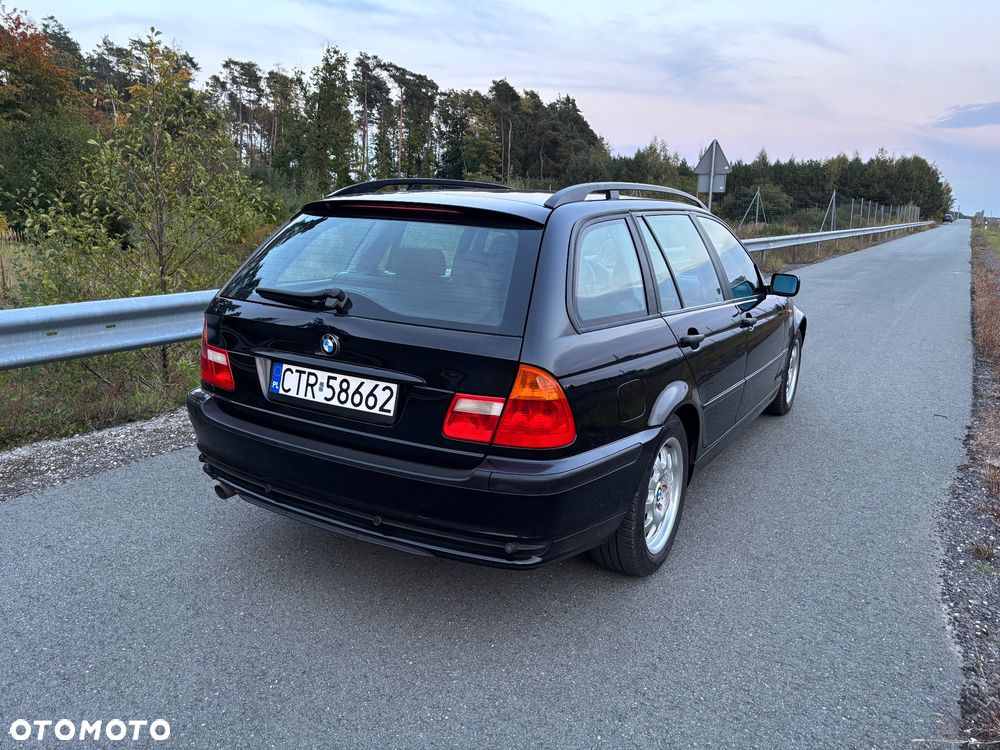 BMW Seria 3 318i - 5