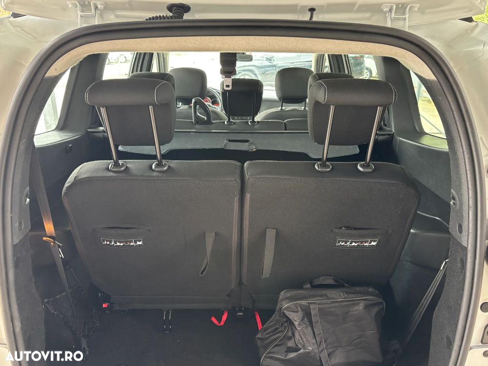 Dacia Lodgy 1.5 Blue dCi Laureate - 11