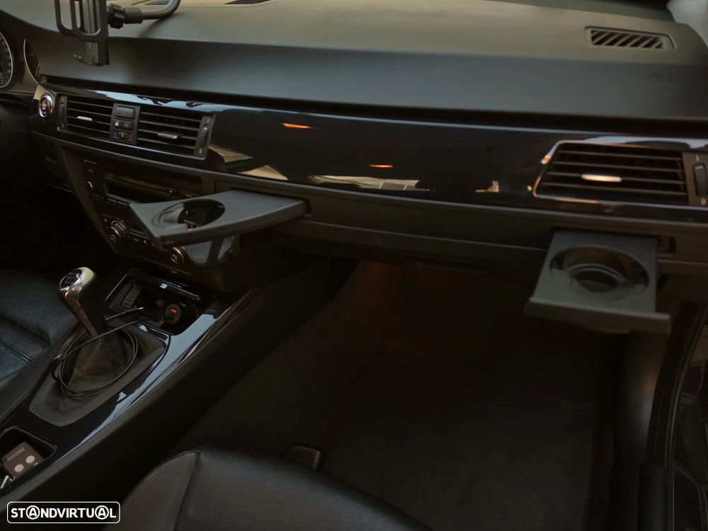 BMW 320 d Coupe - 8
