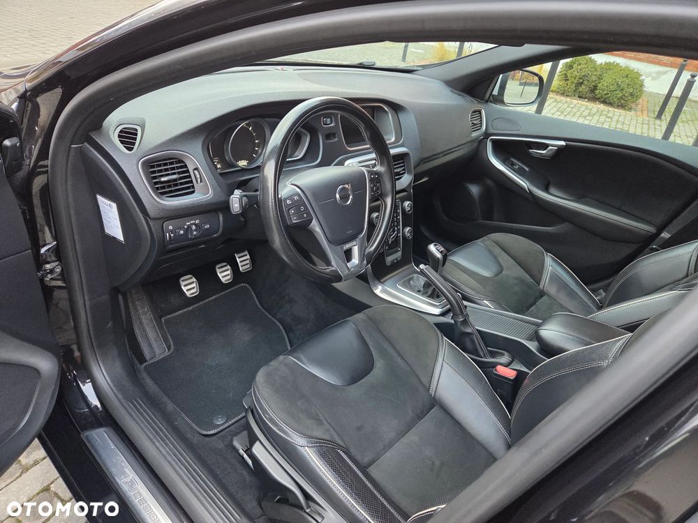 Volvo V40 D3 Drive-E R-Design Momentum - 15
